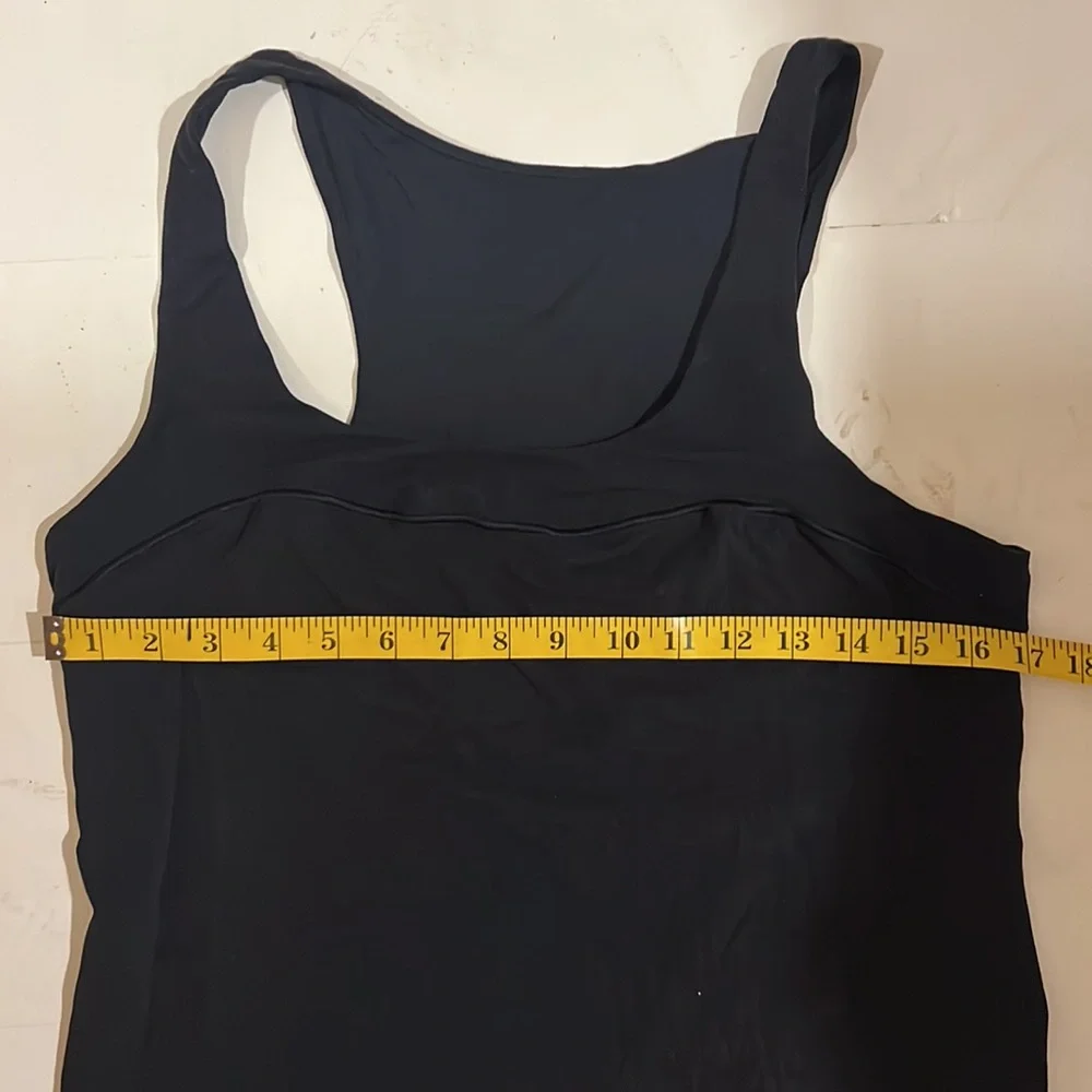 Lululemon black tank - Picture 5 of 5
